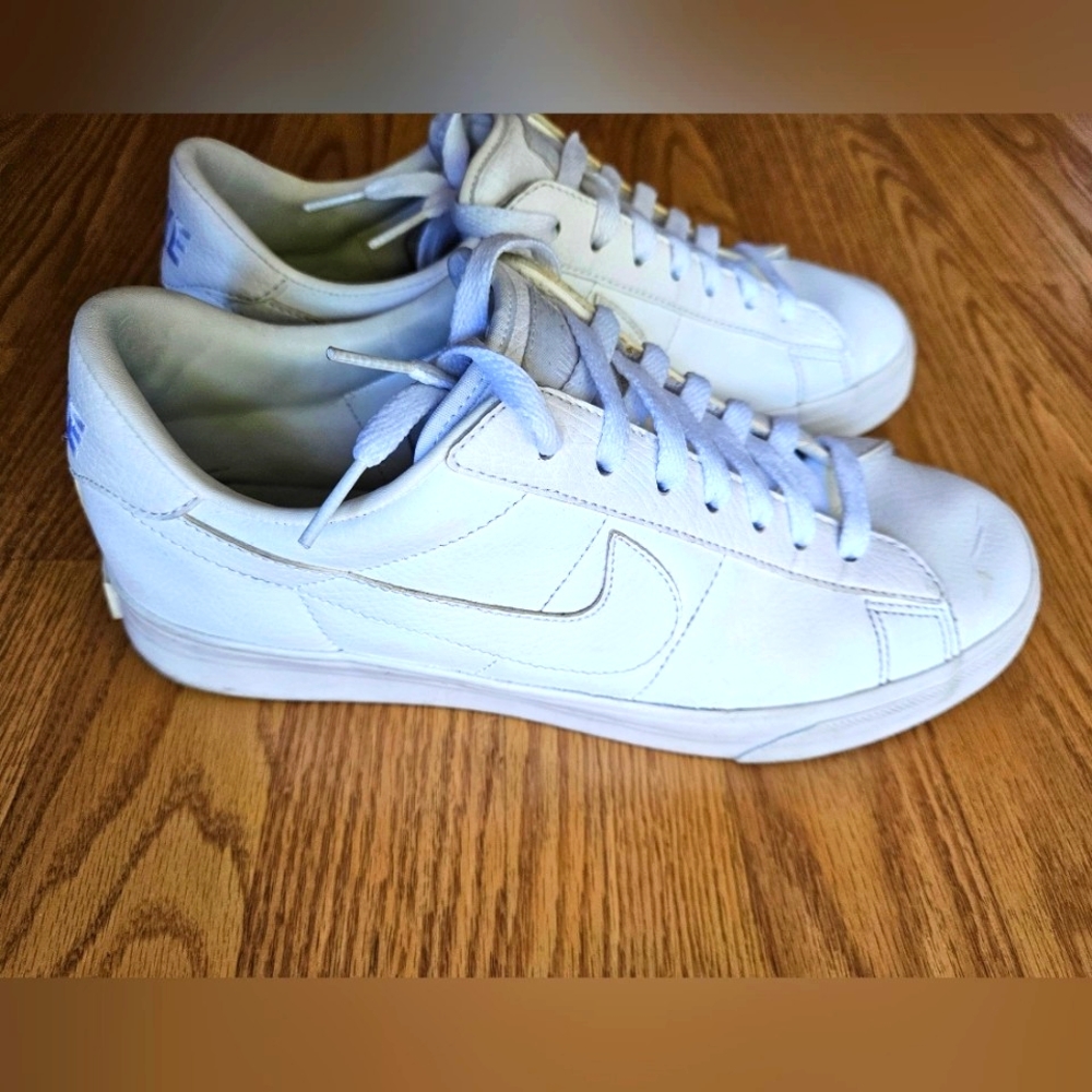 Nike Sweet Classic Shoe, Size 8.5, White